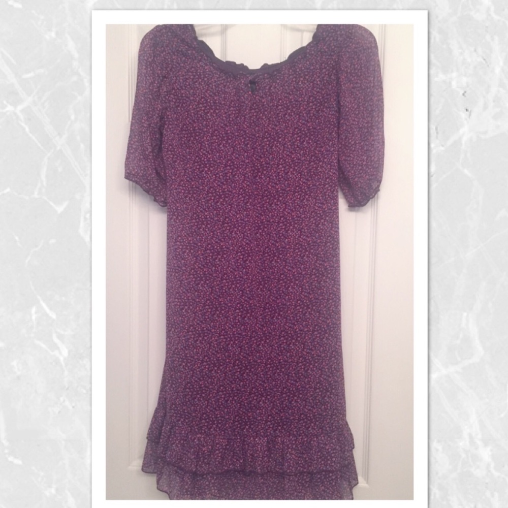 Purple girls dress with flower detail!